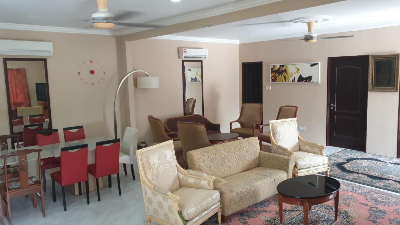 Mri Residence - Homestay In Sg Buloh With Swimming Pool - No Pork&Alcohol Allowed Bandar Puncak Alam Exterior foto