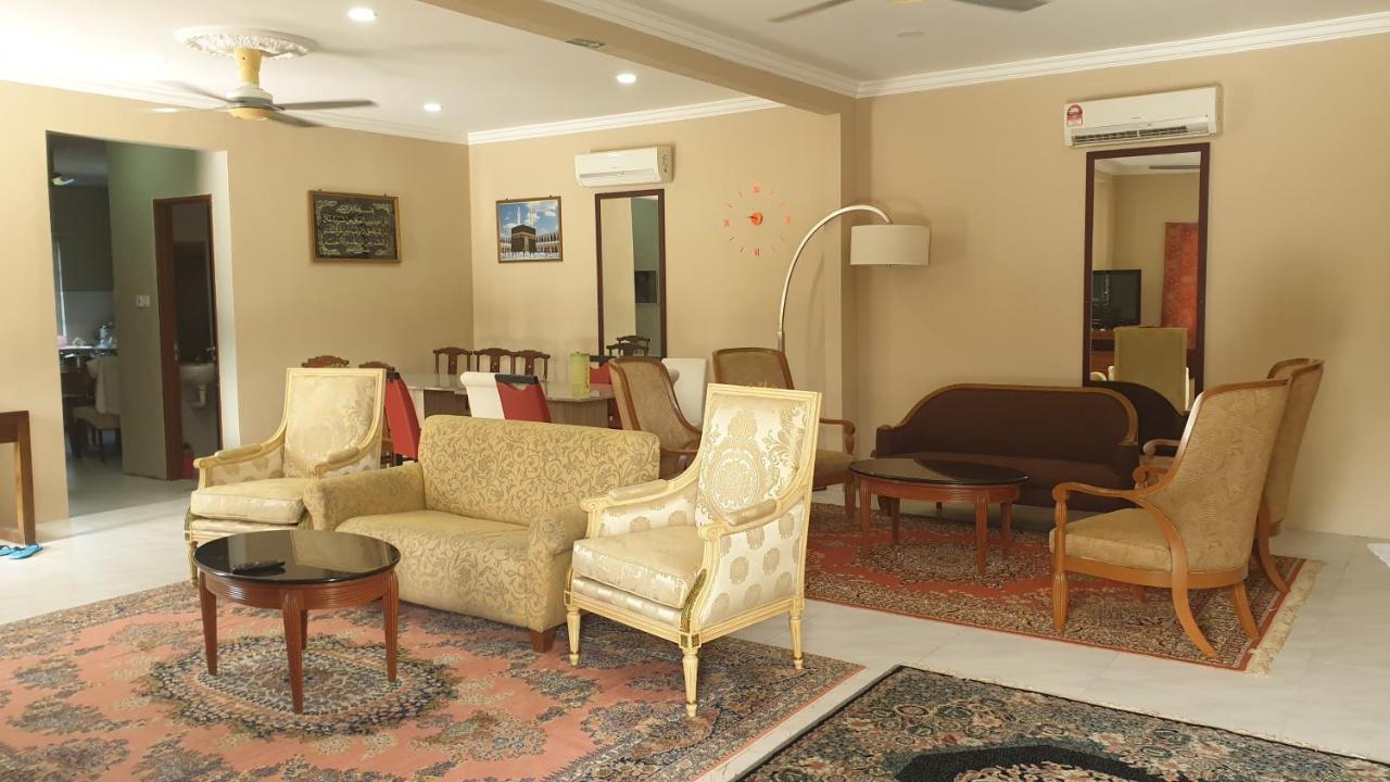Mri Residence - Homestay In Sg Buloh With Swimming Pool - No Pork&Alcohol Allowed Bandar Puncak Alam Exterior foto