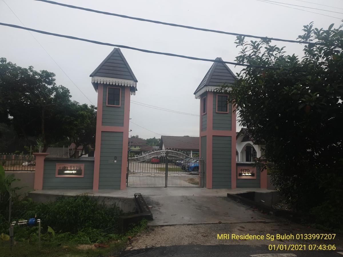 Mri Residence - Homestay In Sg Buloh With Swimming Pool - No Pork&Alcohol Allowed Bandar Puncak Alam Exterior foto