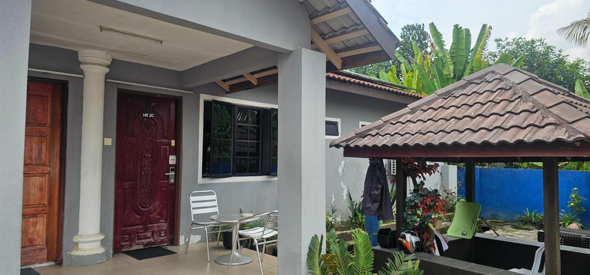 Mri Residence - Homestay In Sg Buloh With Swimming Pool - No Pork&Alcohol Allowed Bandar Puncak Alam Exterior foto