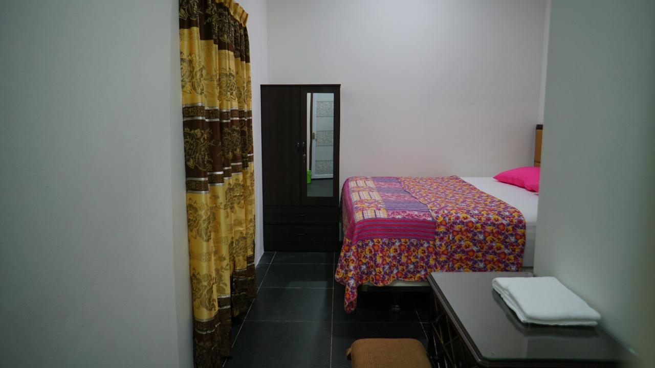 Mri Residence - Homestay In Sg Buloh With Swimming Pool - No Pork&Alcohol Allowed Bandar Puncak Alam Exterior foto