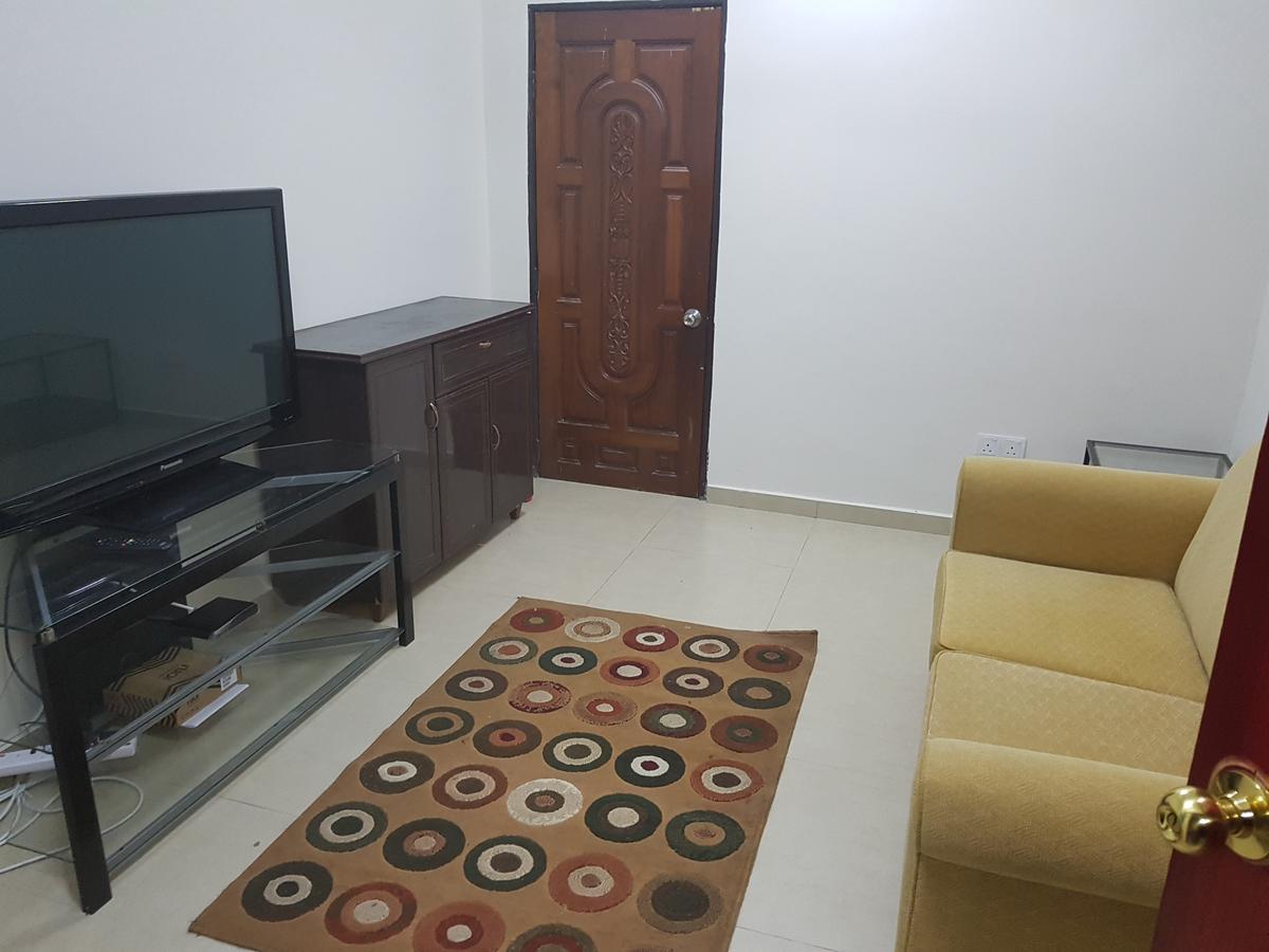 Mri Residence - Homestay In Sg Buloh With Swimming Pool - No Pork&Alcohol Allowed Bandar Puncak Alam Exterior foto