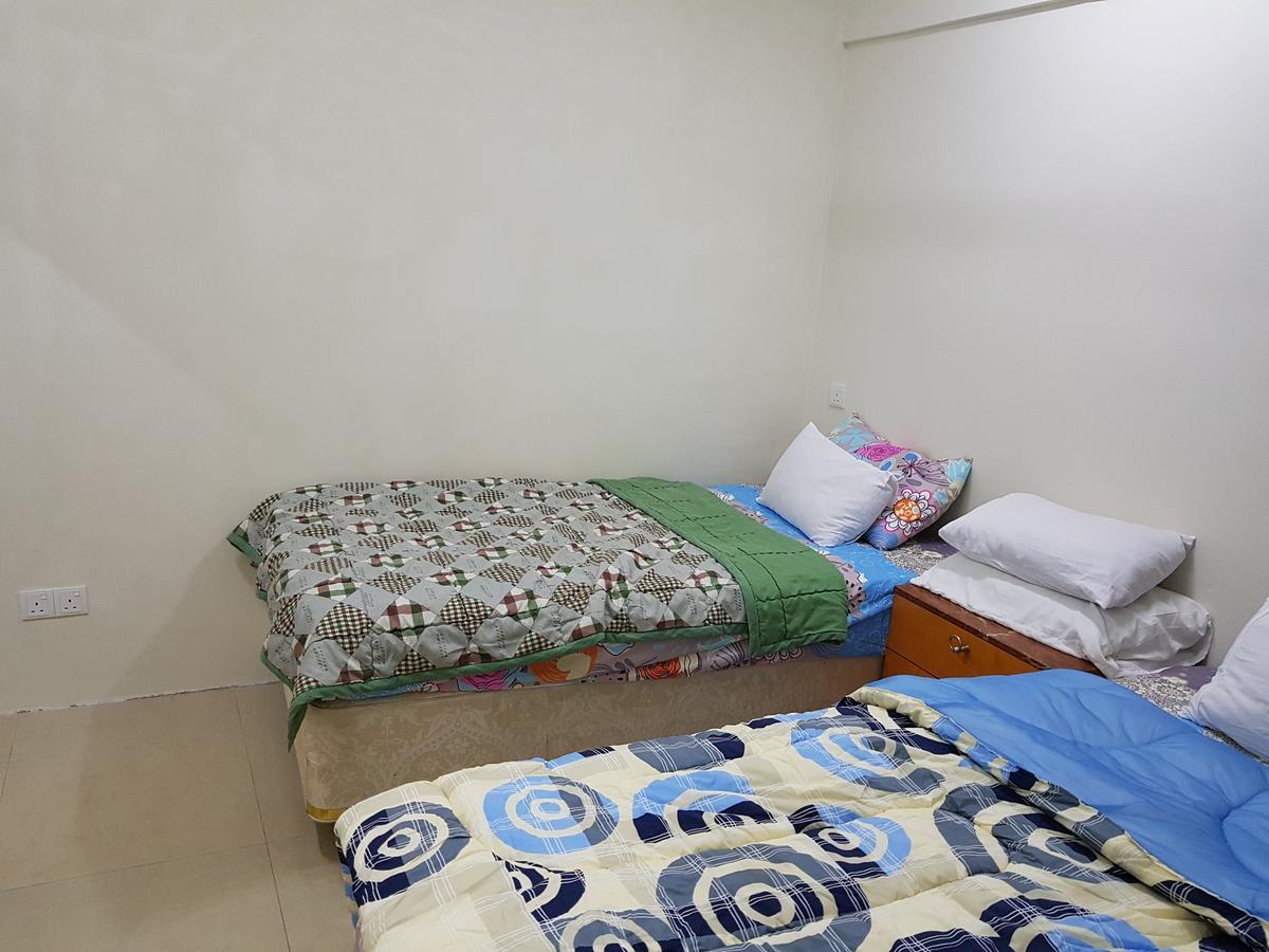 Mri Residence - Homestay In Sg Buloh With Swimming Pool - No Pork&Alcohol Allowed Bandar Puncak Alam Exterior foto